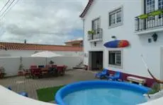 Obidos Wine & Surf Hostel 