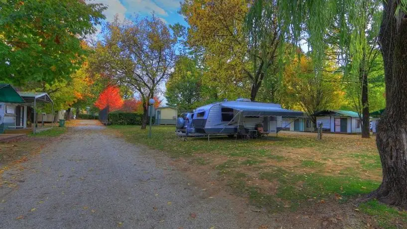 Bright Pine Valley Tourist Park 