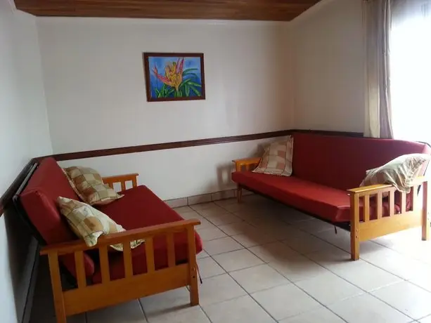 Hotel La Guaria Inn & Suites 