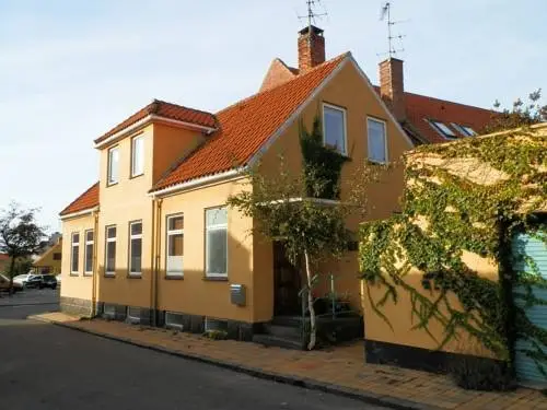 Tvaerstraede Guesthouse