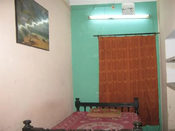 Urvashi Guest House 