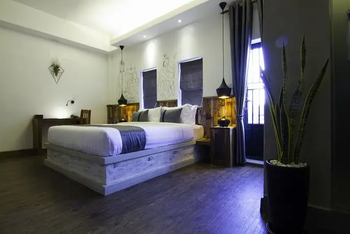 Double Leaf Boutique Hotel 