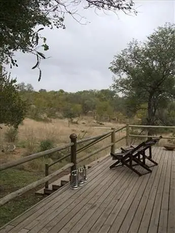 Mbizi Bush Lodge 