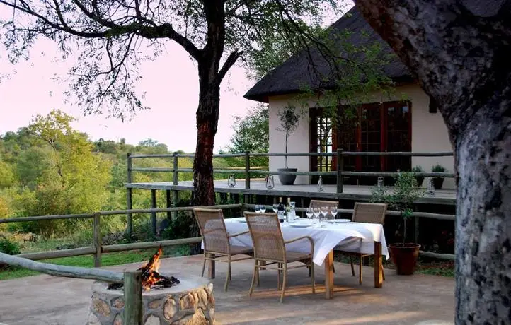 Mbizi Bush Lodge 