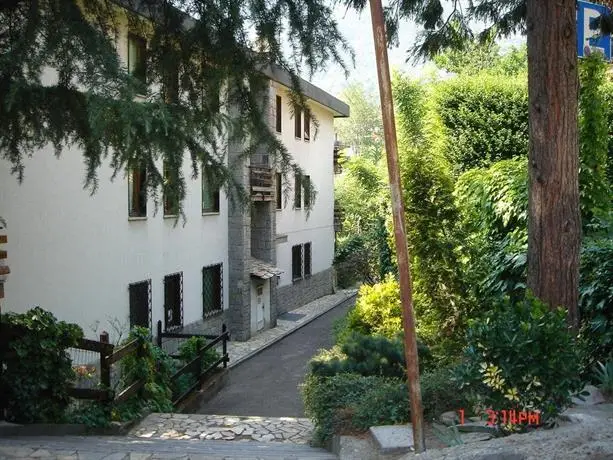 Saint Vincent Bilocale con giardino