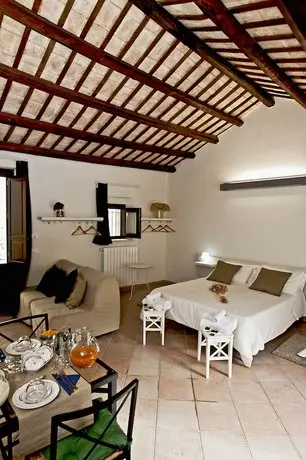 Residence San Martino- Rooms & Apartment 