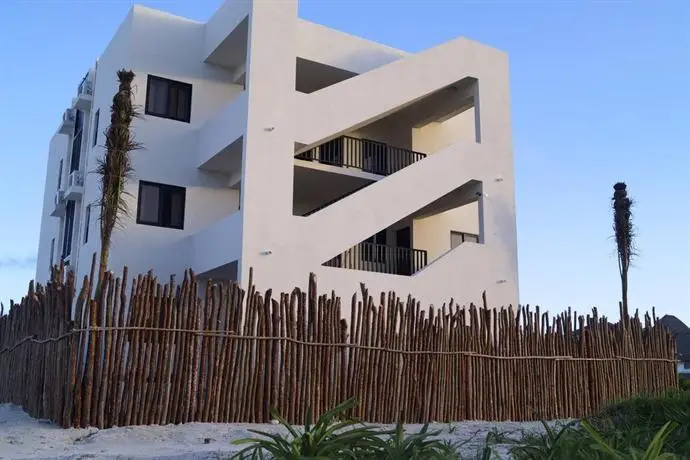 Vela's Condos 