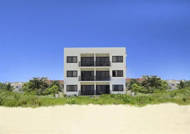 Vela's Condos 