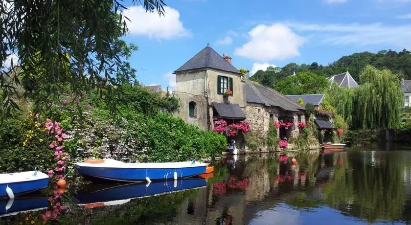 Manoir de Kerguezennec Holiday Home 