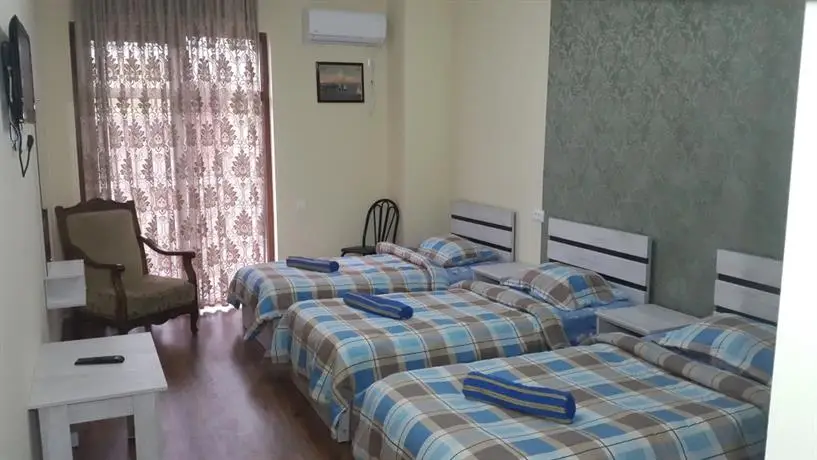 Batumi Home Guest House 