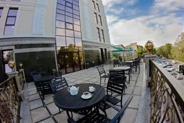 Plaza Hotel Bishkek 