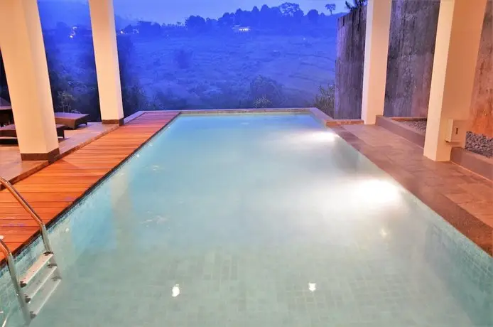 Indah Villa Dago Private Pool 