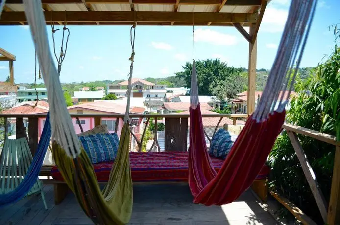 Bella's Backpackers Cayo 