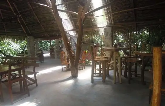 Omega Tours Eco-Jungle Lodge 