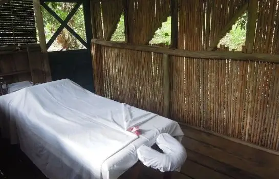 Omega Tours Eco-Jungle Lodge 