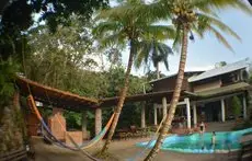 Omega Tours Eco-Jungle Lodge 