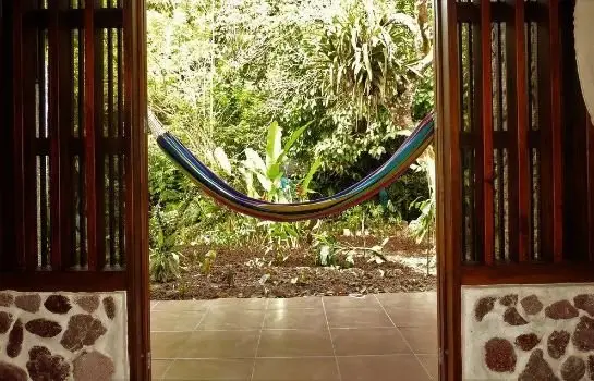 Omega Tours Eco-Jungle Lodge 