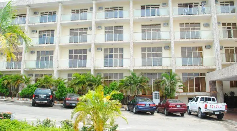 Monty suites Calabar