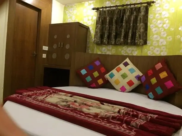 Hotel Crown Haridwar 