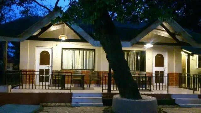 Hotel Premdeep 