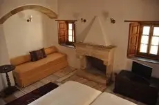 Malvasia Traditional Hotel 