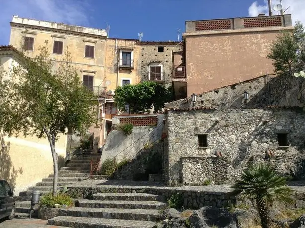 Scalea Historic Center Apartments