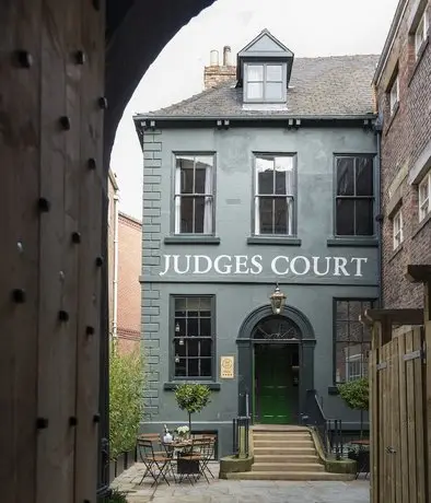 Judges Court 