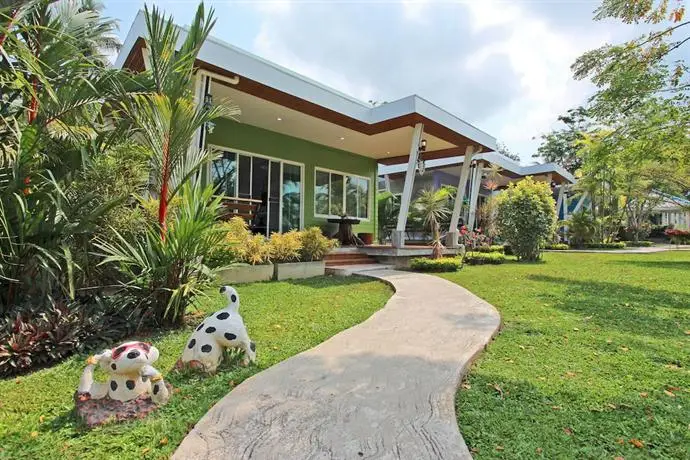 Maikhao Home Garden Bungalow 