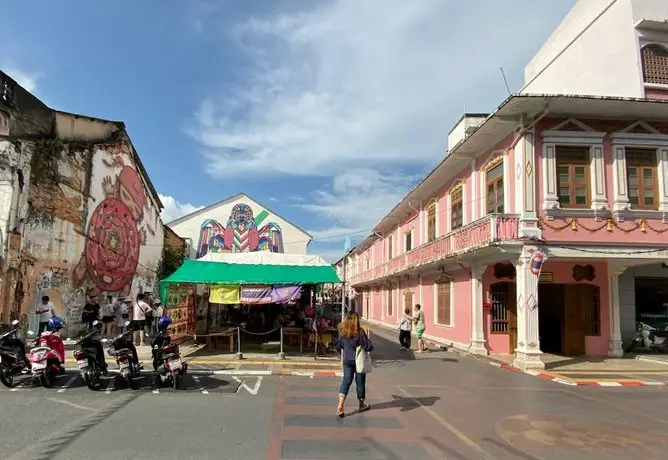 Gotum Hostel 2 at Thalang Road