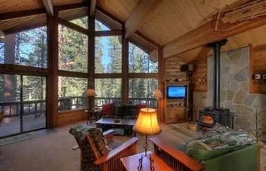 Fairway Family Cabin