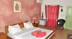 Le Raphia Guest House 