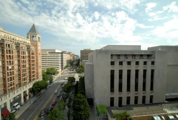 Global Luxury Suites at the National Mall