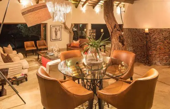 Royal Madikwe Luxury Safari Lodge 