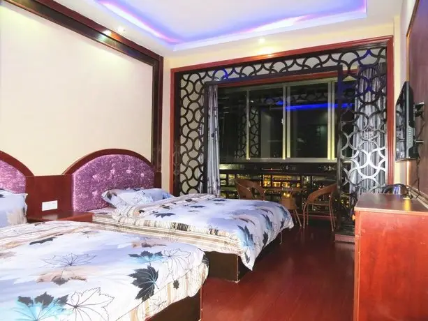 Fenghuang Ruyi hostel