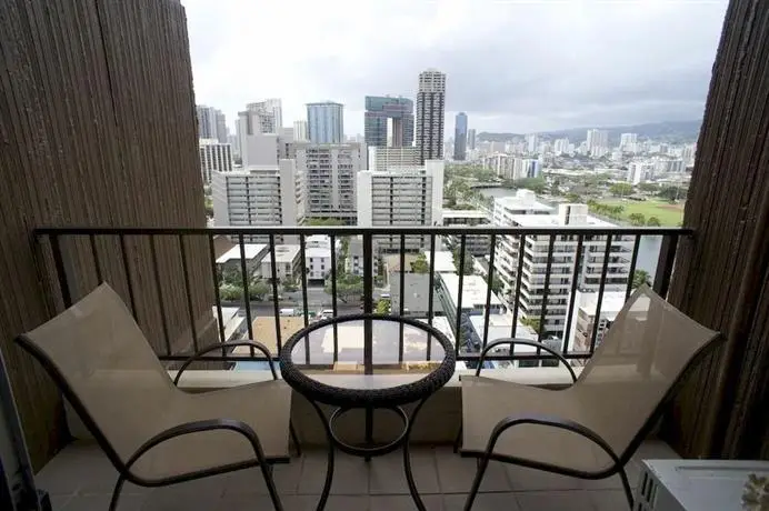 Vacation Rental Suites at Royal Garden Waikiki 