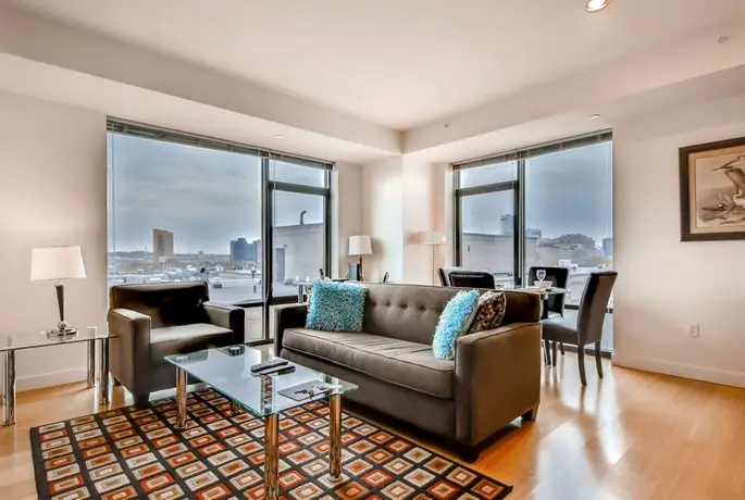 Global Luxury Suites at Kenmore Square 