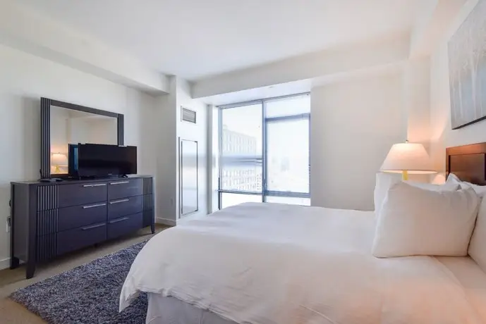 Global Luxury Suites at Kenmore Square 