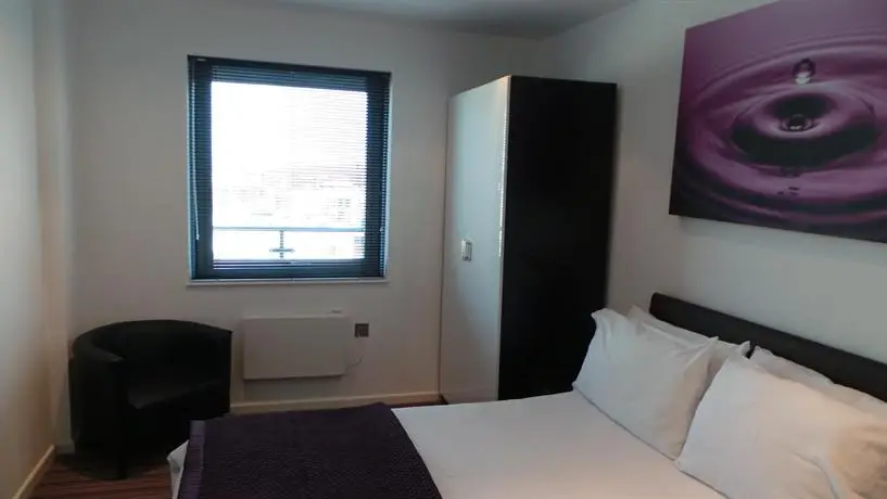 West Street Apartments - City Crash Pad Serviced Apartments