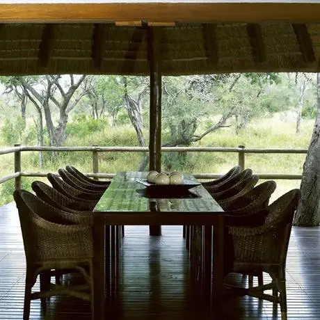 Thornybush Serondella Game Lodge 