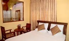 Anthiekka Airport Green Villa Negombo 