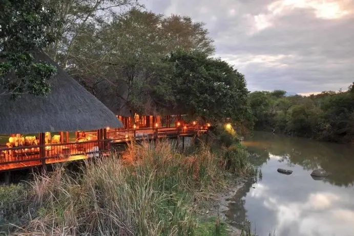 Thornybush Waterside Lodge