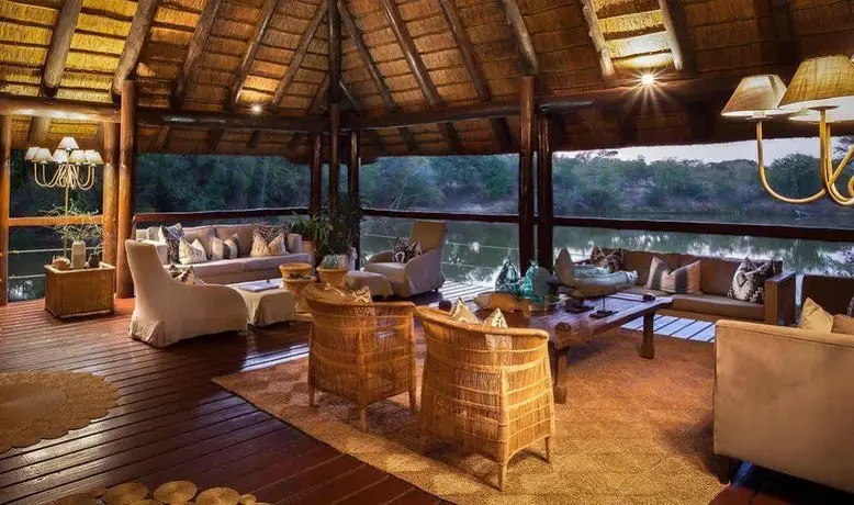 Thornybush Waterside Lodge