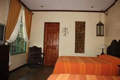 Tierra Magica Bed & Breakfast & Art Studio