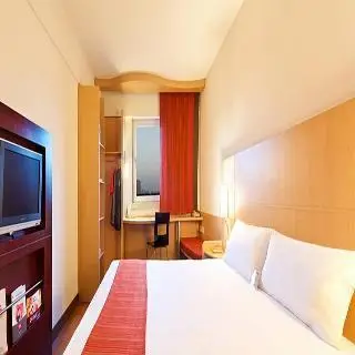 Ibis Leshan City Center 