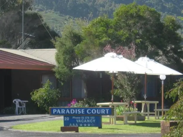 Paradise Court 