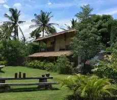 Manusia Dunia Green Lodge 