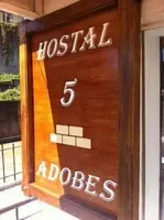 Hostal 5 Adobes 