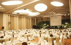 HARRIS Hotel & Convention Ciumbuleuit Bandung 