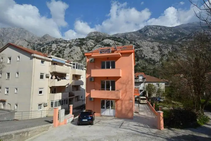 Marinero Apartments Kotor