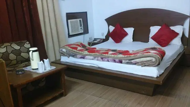 Hotel Katra Residency